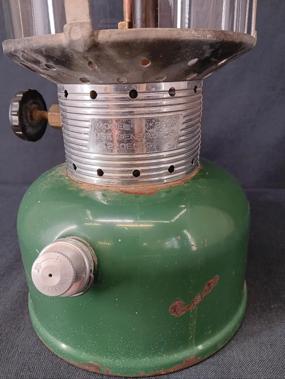 Tested 1970 Coleman 228F Big Hat Lantern with Yellow Clamshell Case Serviced